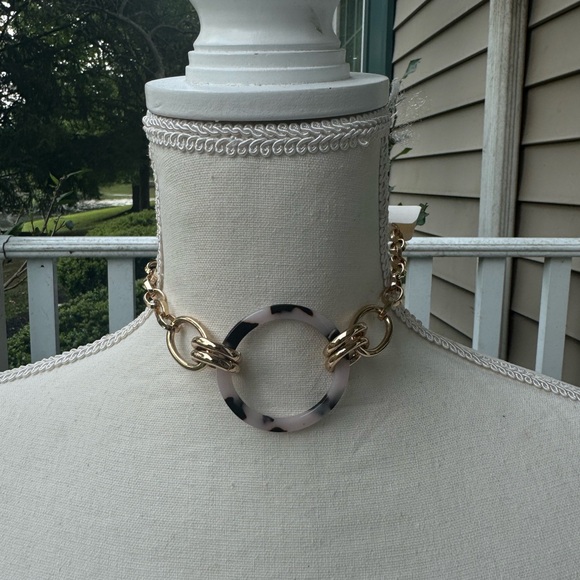 MIKE GOLD STATEMENT NECKLACE - Picture 4 of 6